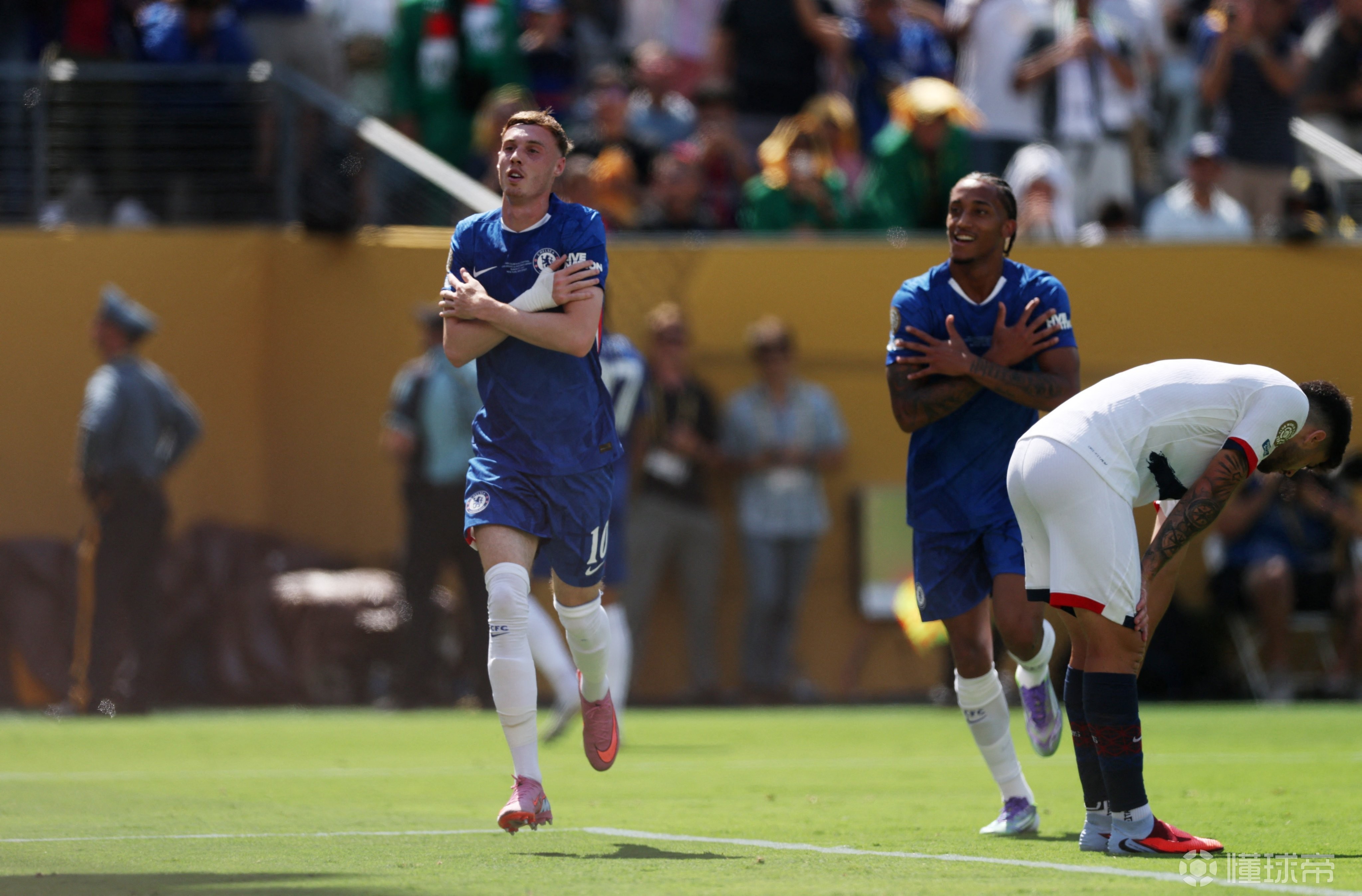 切尔西夺得欧联杯